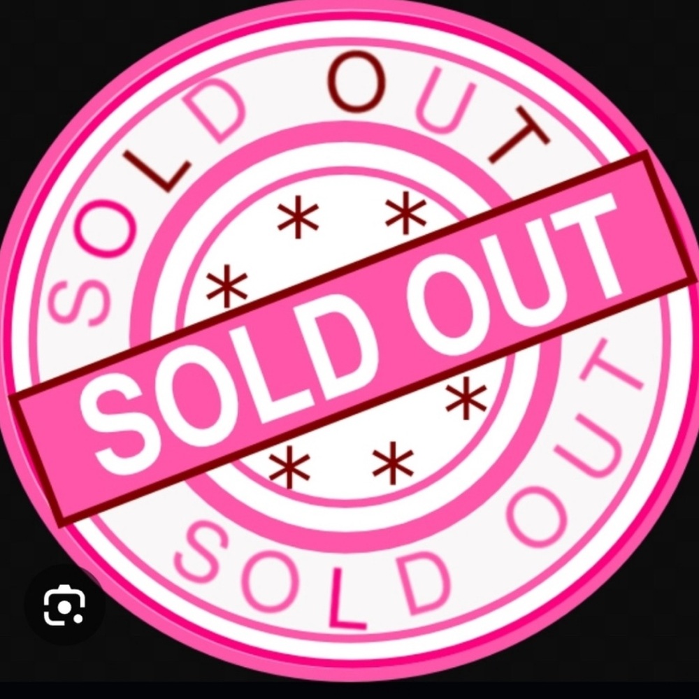 3/$50 MTV hoodie size m. Pale pink in color. I want my MTVeeee Who hears it?